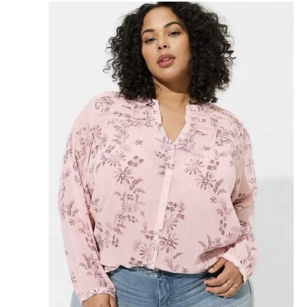 Torrid Pink Floral Crinkle Chiffon with Lurex Pintuck Long Sleeve Blouse Size 2X